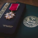 LATESTNEWS-Reuters-goldstar-tim-mossholder-_upET0w5MvM-unsplash ART