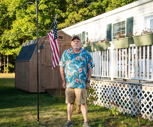 Thomas Benoit, Linnhaven Mobile Home Center